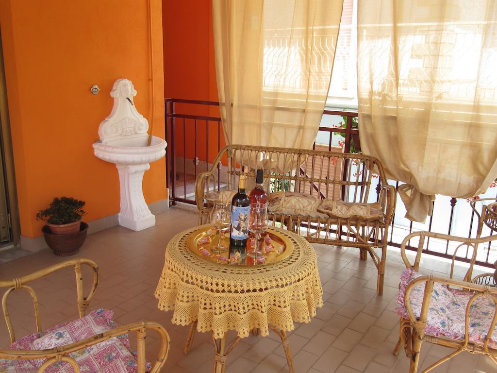 Montagne Rocciose Bed & Breakfast Frascineto Dış mekan fotoğraf